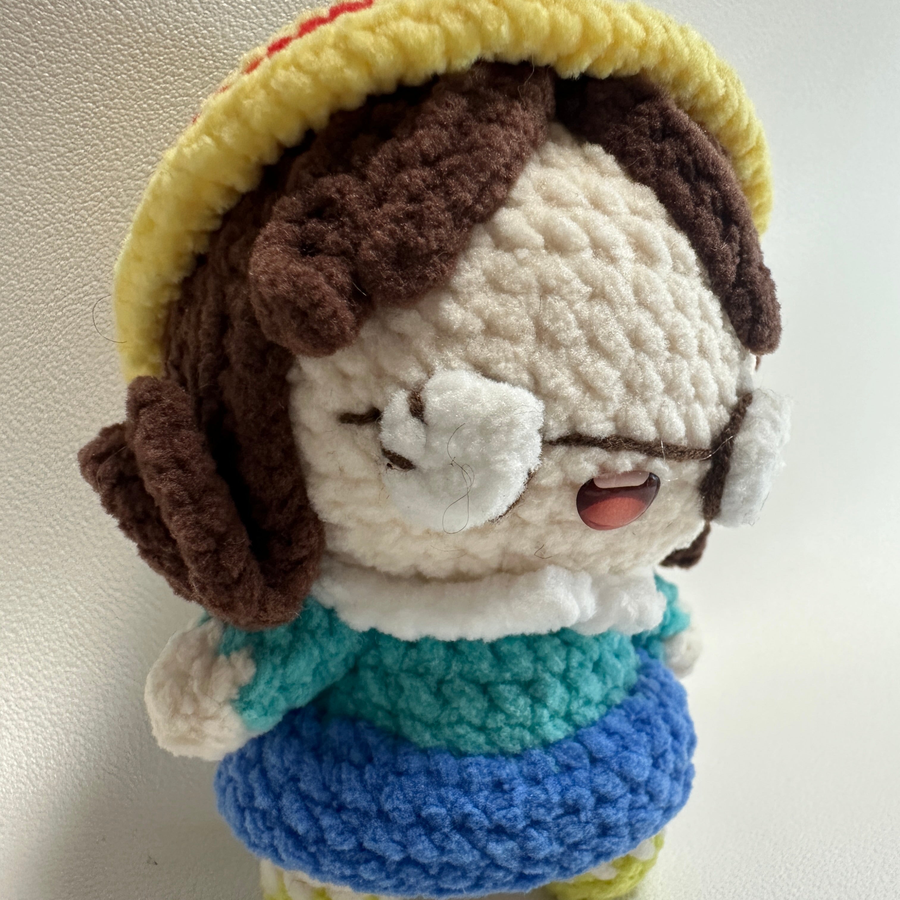 Handmade Crochet Girl Keychain – Glasses, Yellow Hat & Rainbow Sweater | 10cm Amigurumi Charm