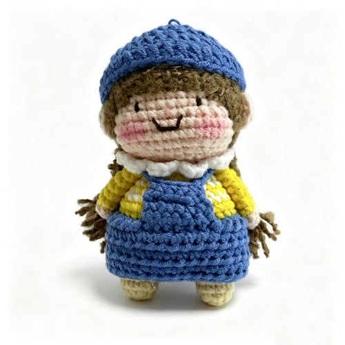 Blue Beret Girl — She Knows Her Own Style 💙💛