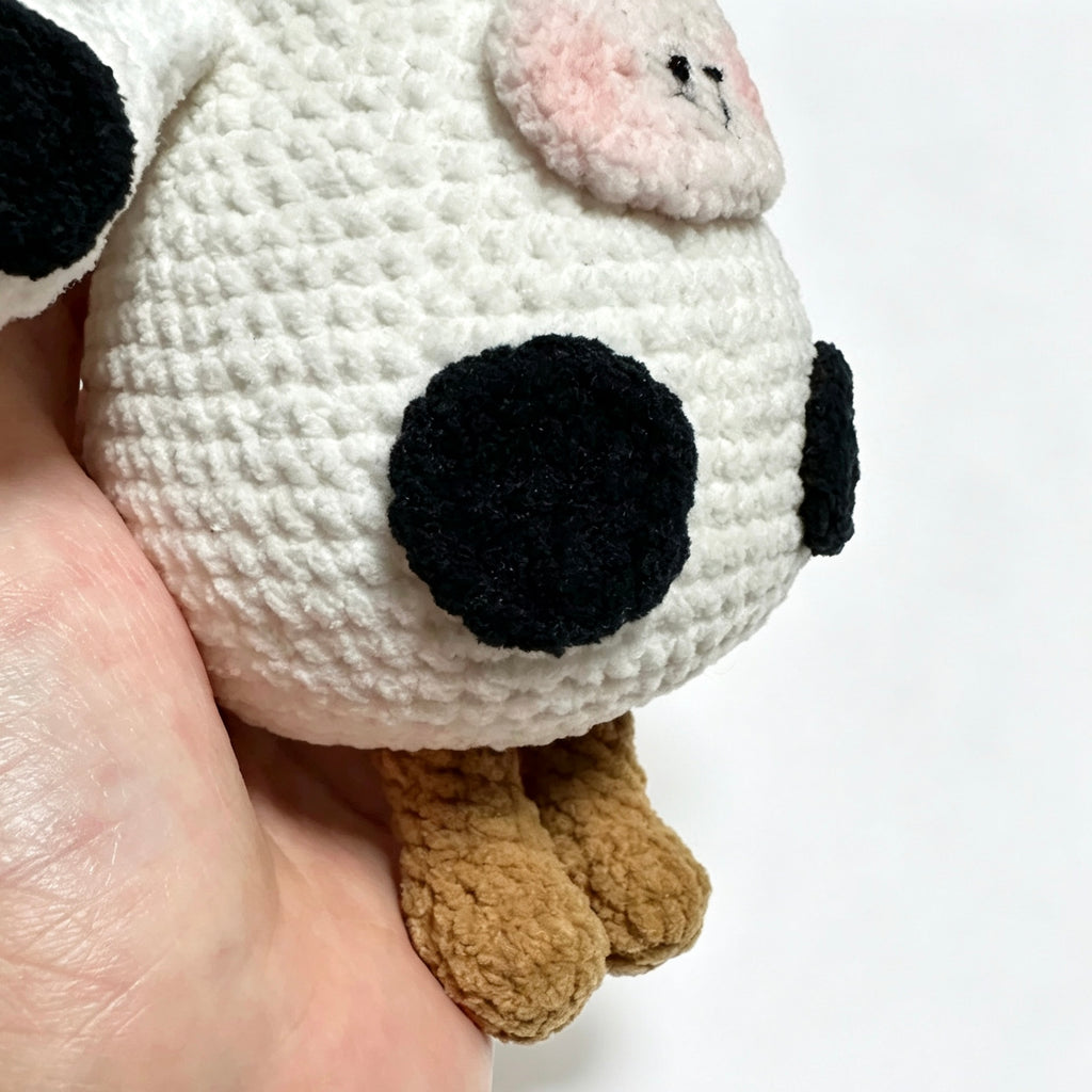 Party Calf Daisy — Ready to Celebrate Every Little Joy 🐮🎉