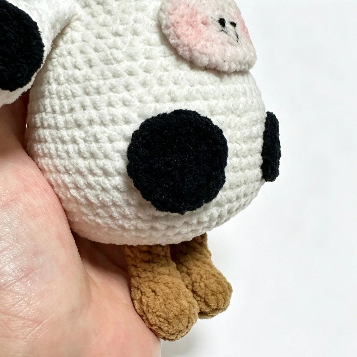 Party Calf Daisy — Ready to Celebrate Every Little Joy 🐮🎉
