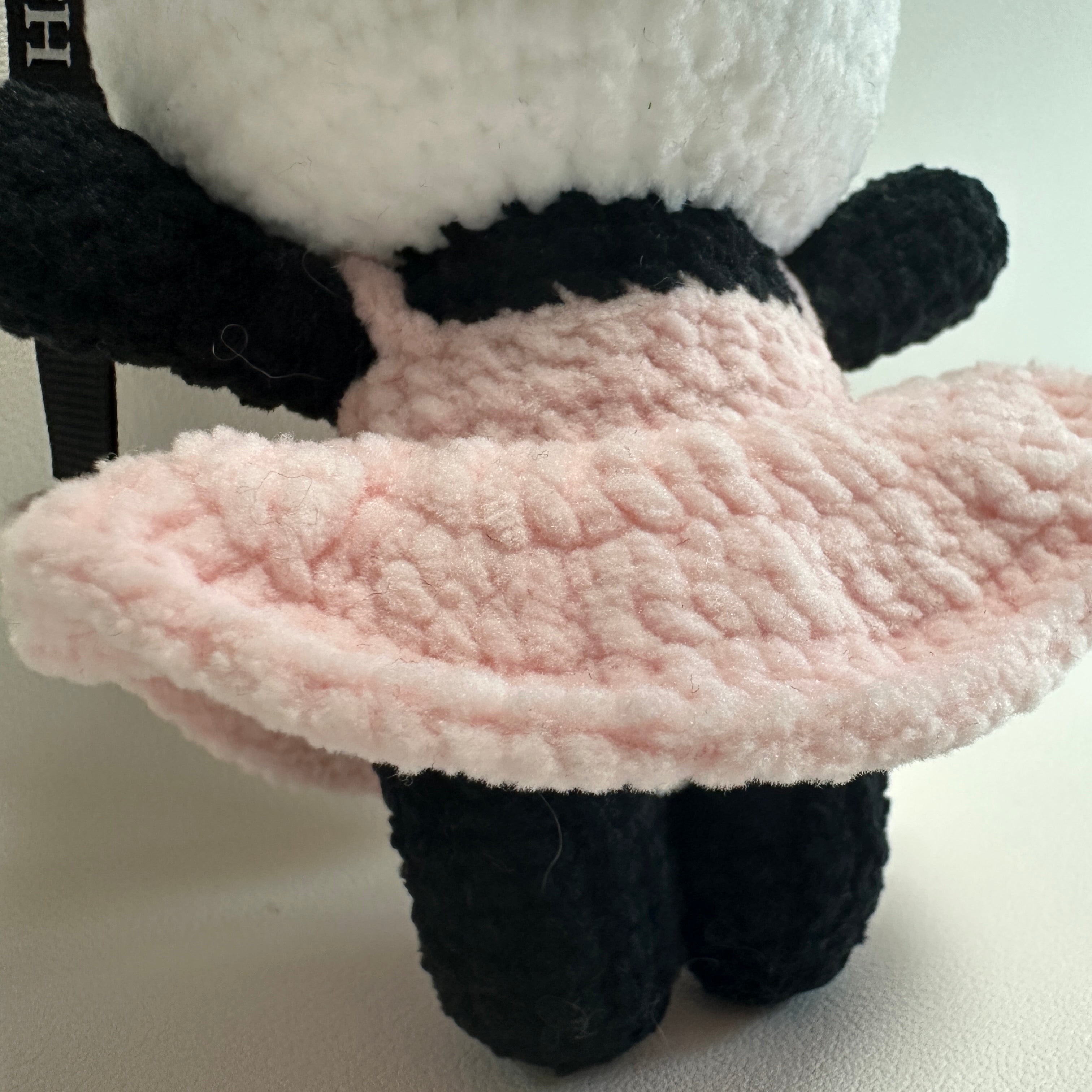 Handmade Crochet Panda Keychain – Pink Ballet Dress & Daisy Crown | 13cm Amigurumi Charm