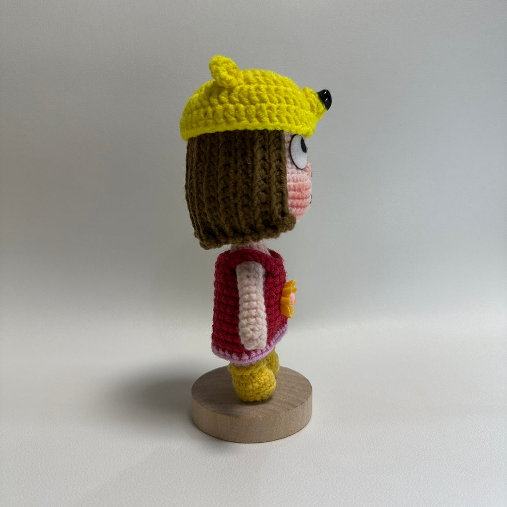 Handmade Crochet Pig Girl Doll – Removable Yellow Fish Hat | 12cm Amigurumi