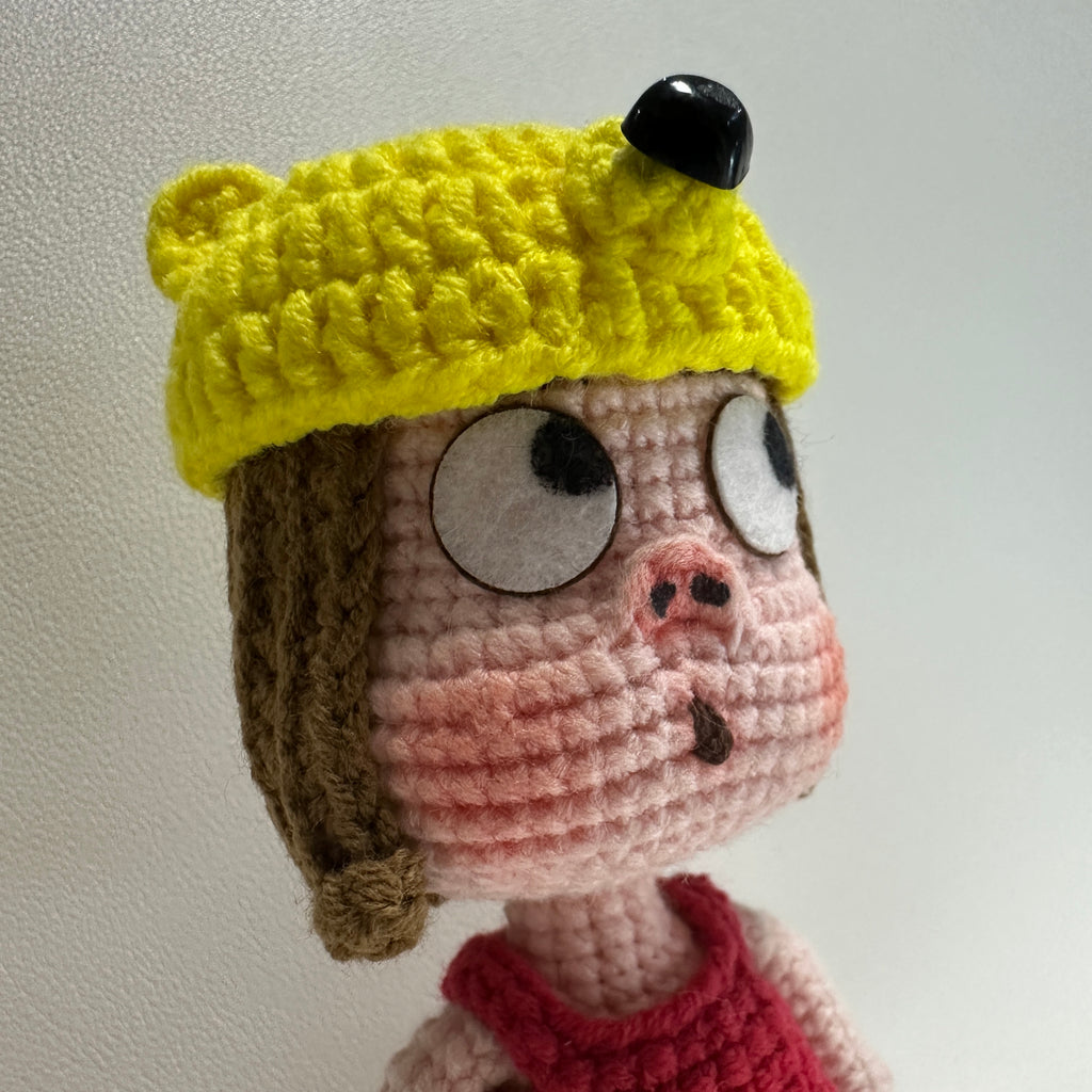 Handmade Crochet Pig Girl Doll – Removable Yellow Fish Hat | 12cm Amigurumi
