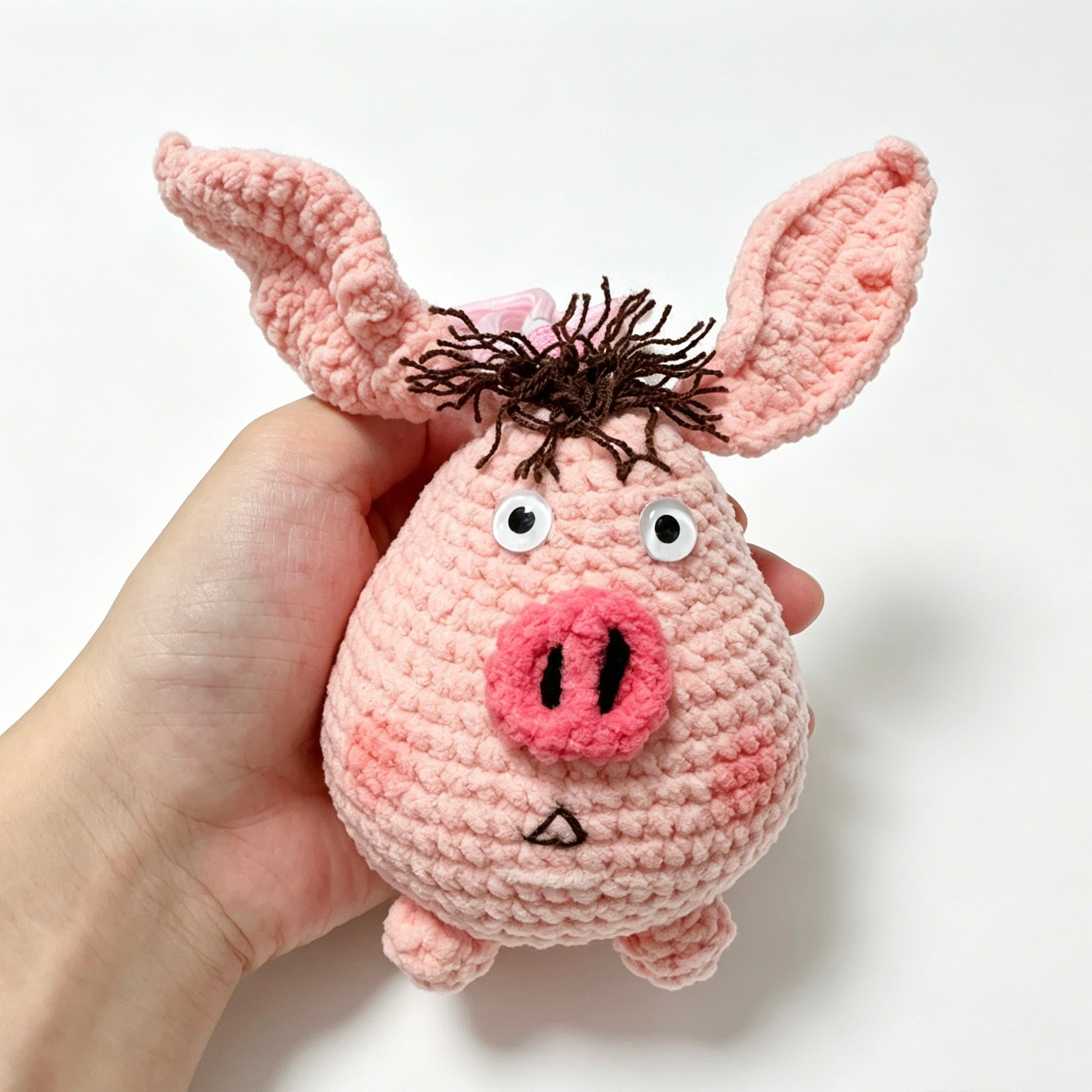 Taiyi’s Pig Amigurumi Charm — Handmade Crochet Keychain Doll