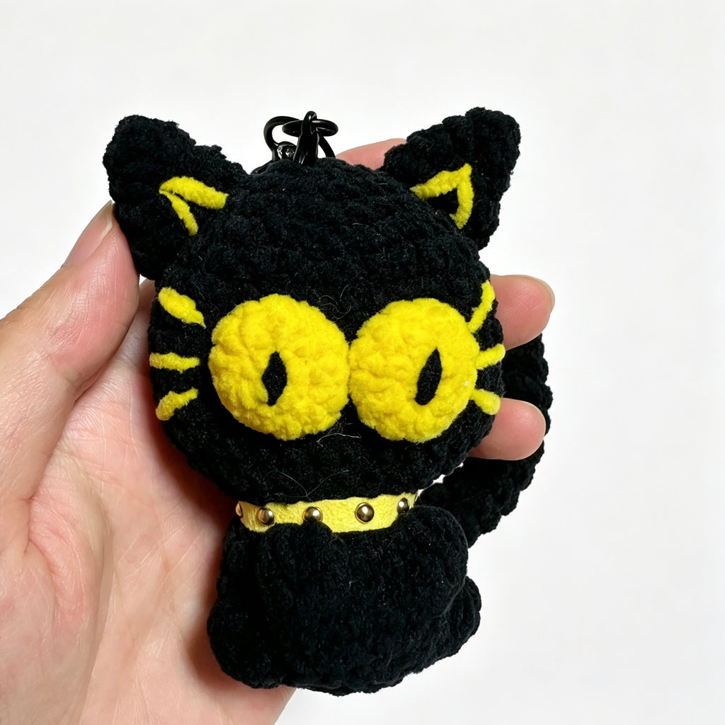 Spooky Cute Black Cat Keychain — Big Eyes, Zero Regrets 🐈‍⬛💛