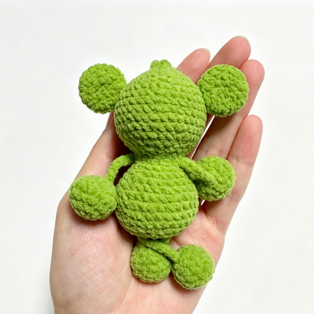 Dangling Legs Green Frog Charm — Star Clip Chenille Keychain 🐸⭐