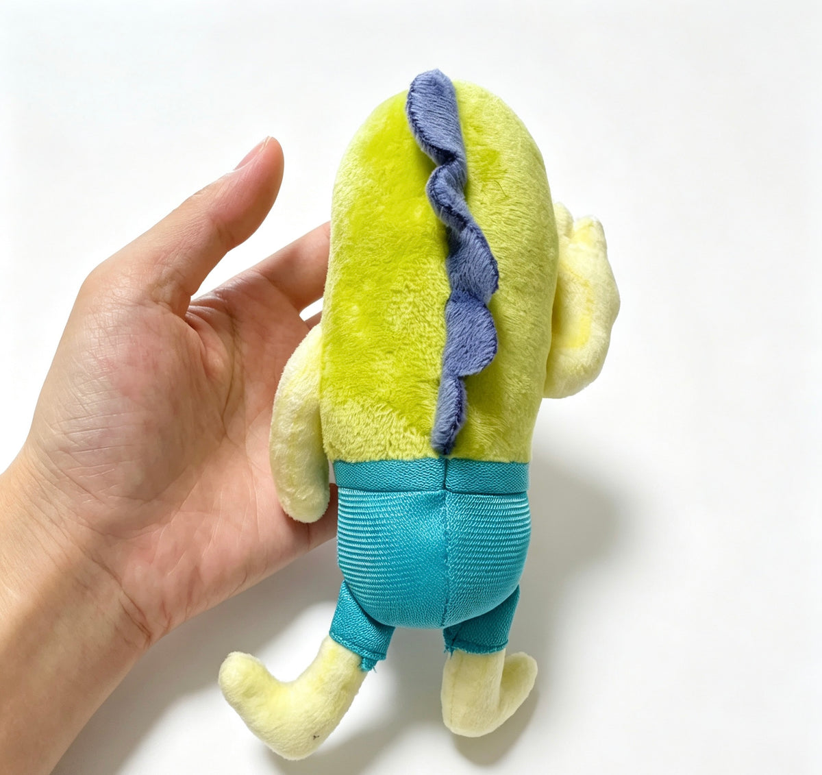 Deadpan Peace Sign Fish — Funny Meme Plush Doll Keychain ✌️🐟